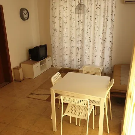Апартамент Sunny Gardens 2 Bedrooms Слънчев бряг